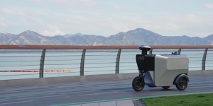 元戎揭秘AI Spark：一个平台如何统一汽车、机器人与两轮车？