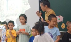 社会实践】学习榜样力量，不断完善自身 ——“小水滴”幼儿绘本伴读团赴莲都区图书馆学习